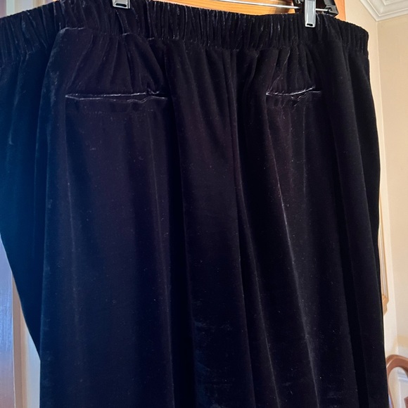 Velvet palazzo trousers. - Picture 2 of 3